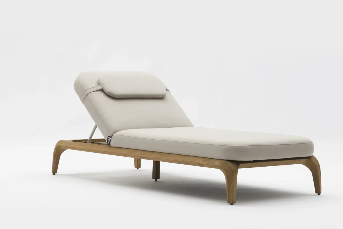 Flow Elan Teak-Sonnenliege mit Graumel-Chalk-Bezug