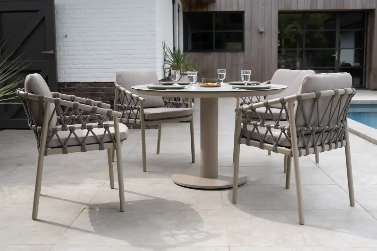 Taste by 4 Seasons Piacenza Gartenset Latte mit Sarah Tisch mit bedruckter Keramikplatte Ø 120 cm SALE – Bild 5